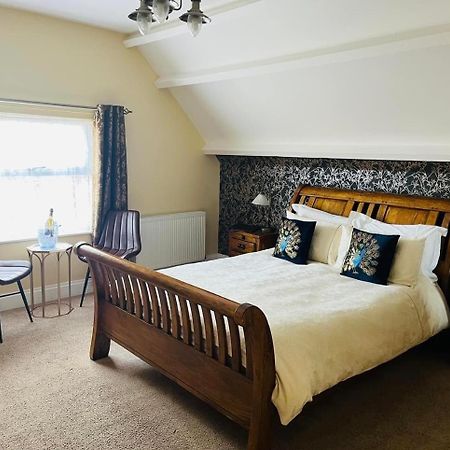 Abbotsleigh Of Whitby Bed and Breakfast Buitenkant foto