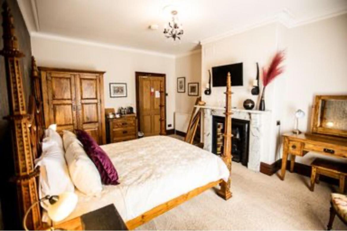 Abbotsleigh Of Whitby Bed and Breakfast Buitenkant foto